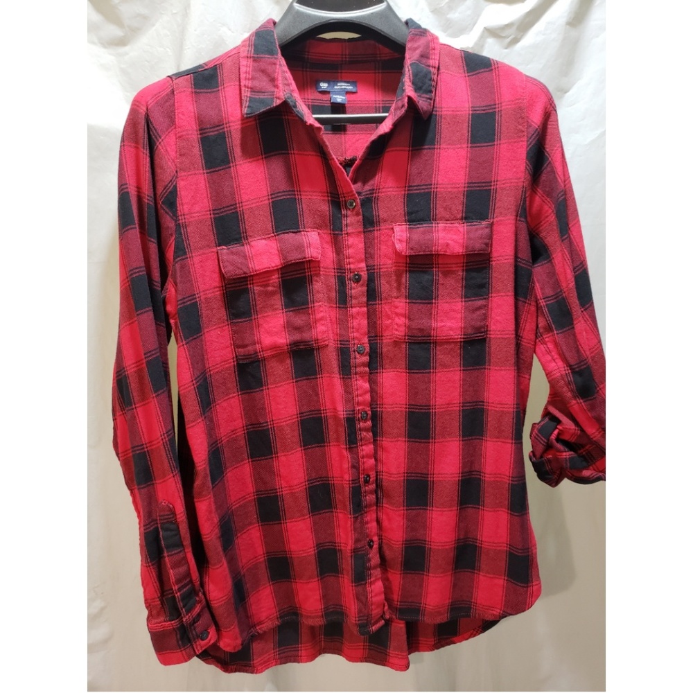 ❤Gap red and black plaid boyfriend fit shirt